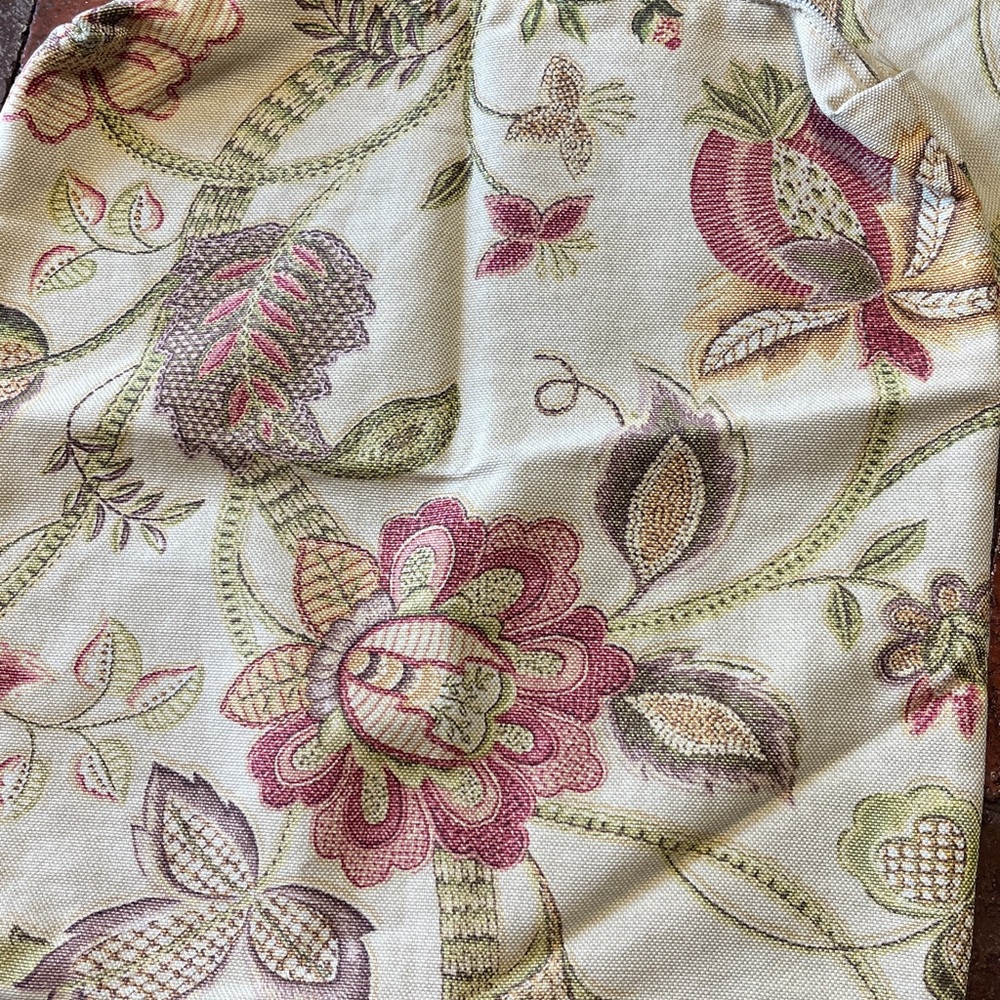Vintage Pair of Jacobian print pillow covers with metal zipper closure - Picture 2 of 7
